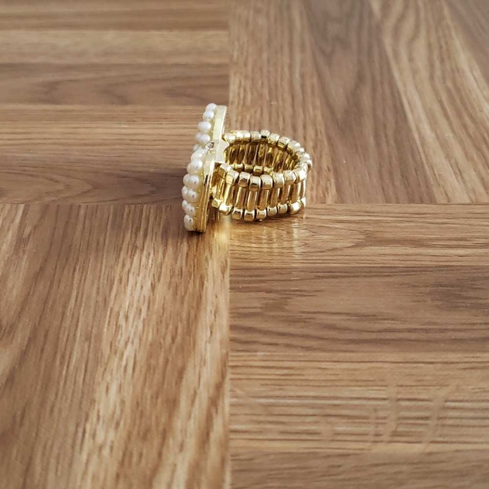 Ring - Picture 2 of 4